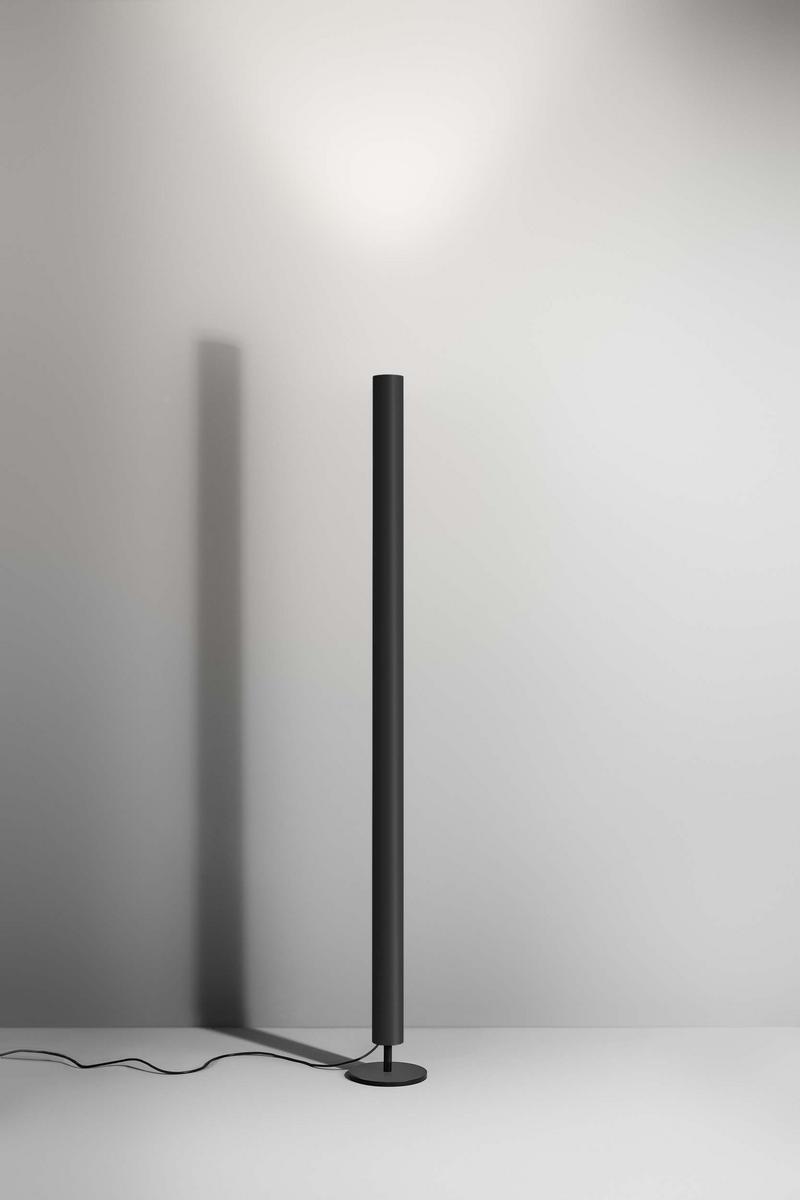 LED aluminium floor lamp | Top by Olev