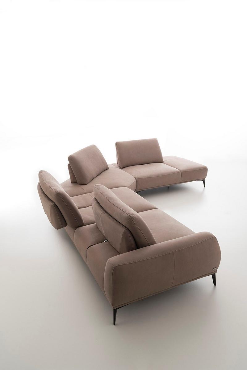 Corner sectional sofa | Monforte by Nicoline