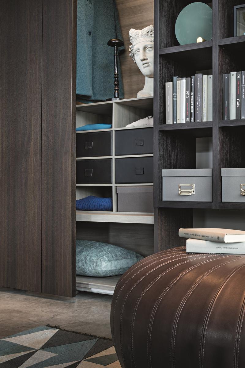 Wardrobe with coplanar doors custom | Naica by Lema