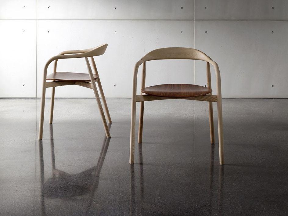 Wooden chair with armrests | Autumn by Sovet