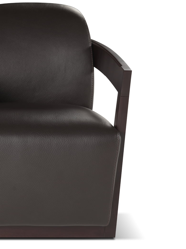 Elegant Grand Hotel armchair, timeless design, highly comfortable, fits any decor, customizable beech wood finishes, simple yet sophisticated lines. | Grand hotel by Calia Italia