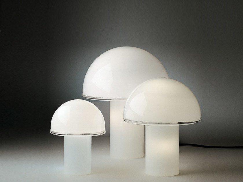 Halogen opal glass table lamp | Onfale by Artemide