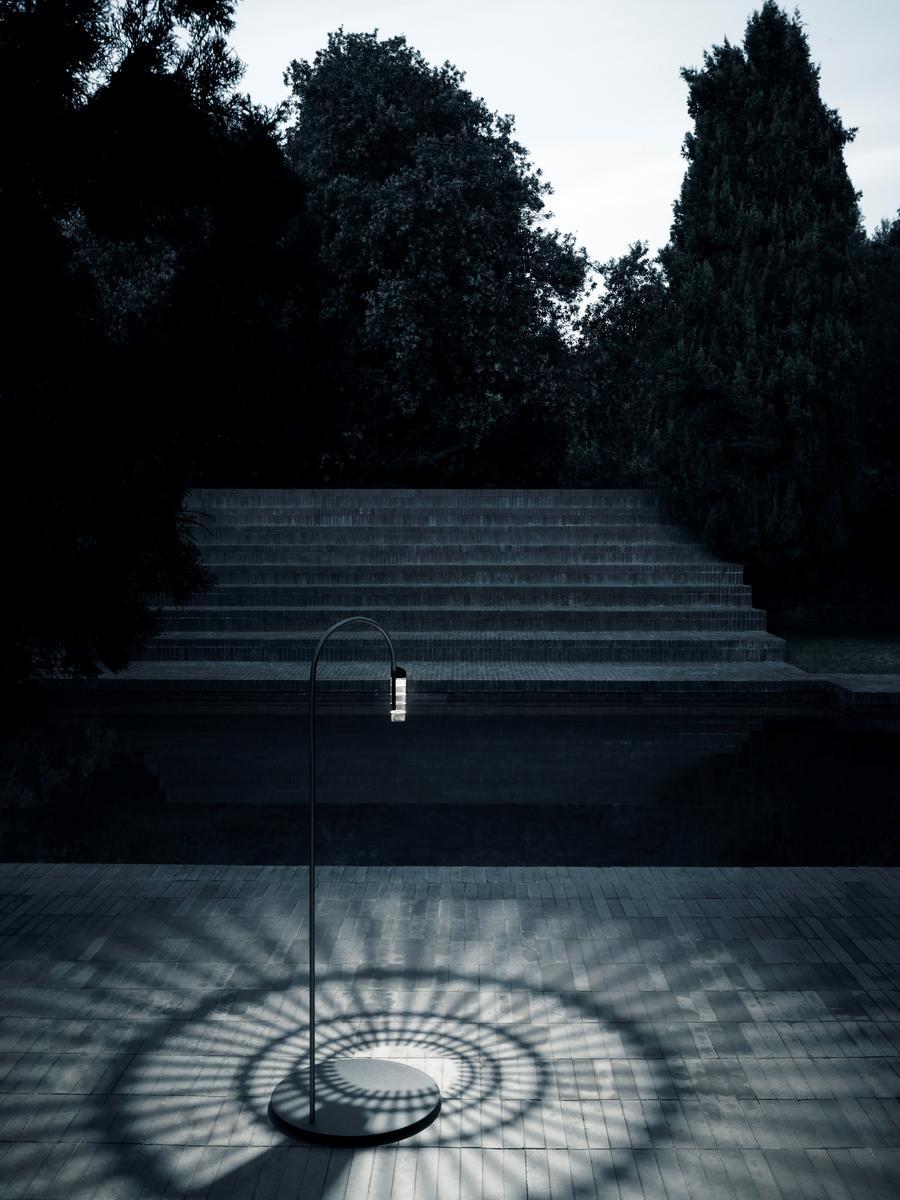 LED stainless steel floor lamp | Caule Nest by Flos