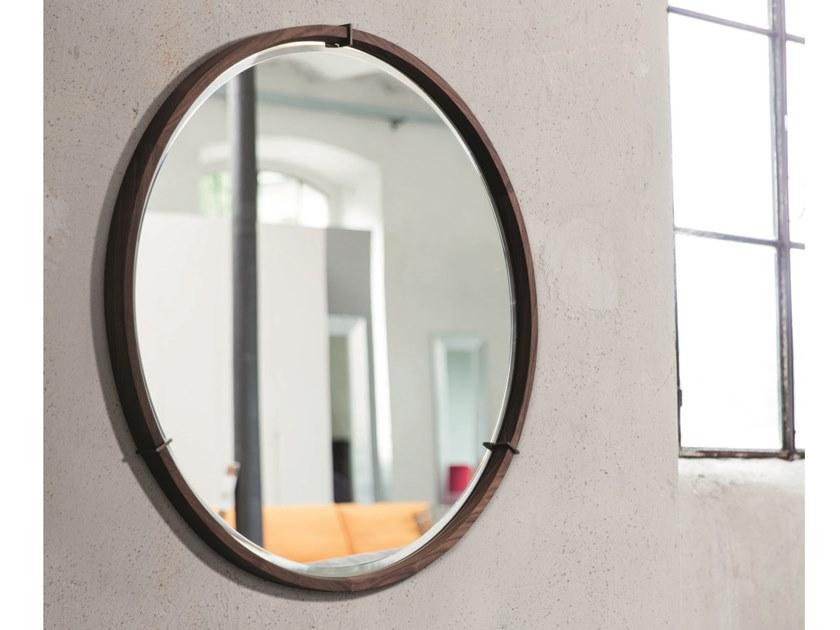 Round wooden framed mirror | Levante by Porada