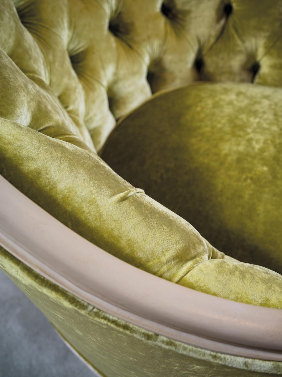 Tufted velvet armchair with armrests | 3699 by Ezio Bellotti