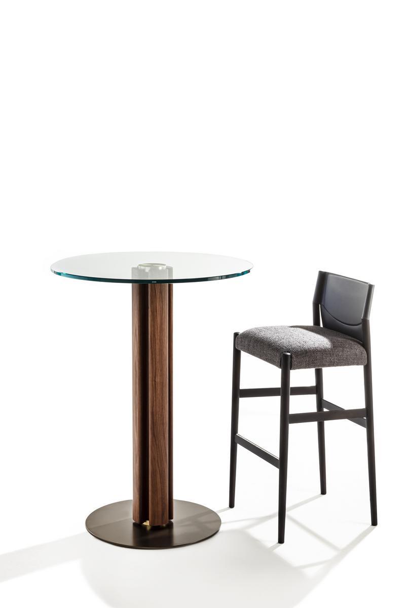High table in canaletta walnut and glass top | Quadrifoglio Bistrot by Porada