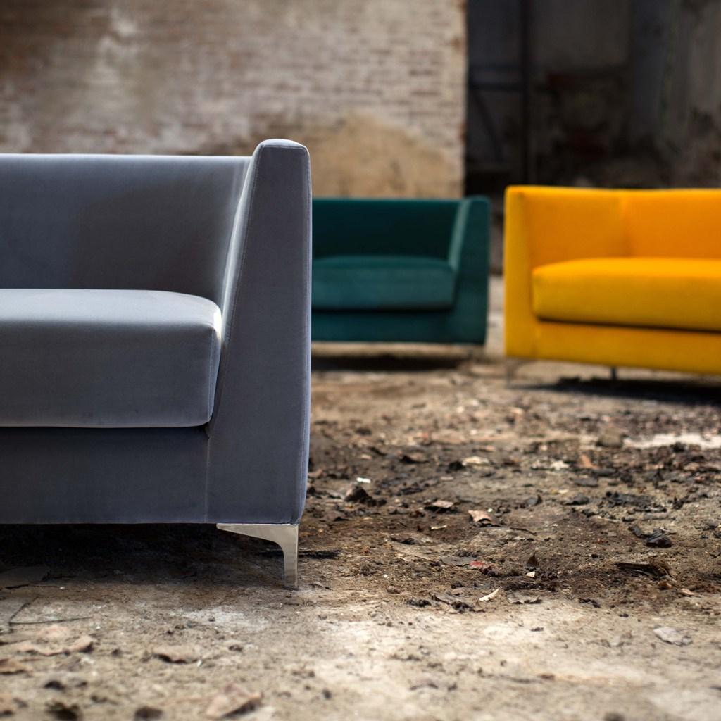 Upholstered armchair with armrests | Lincoln by Domingo salotti