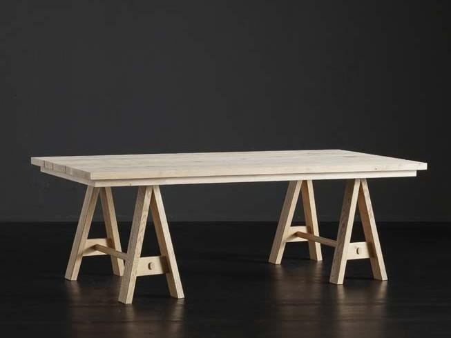 Rectangular wooden dining table | Madrid + Horse by Altacorte