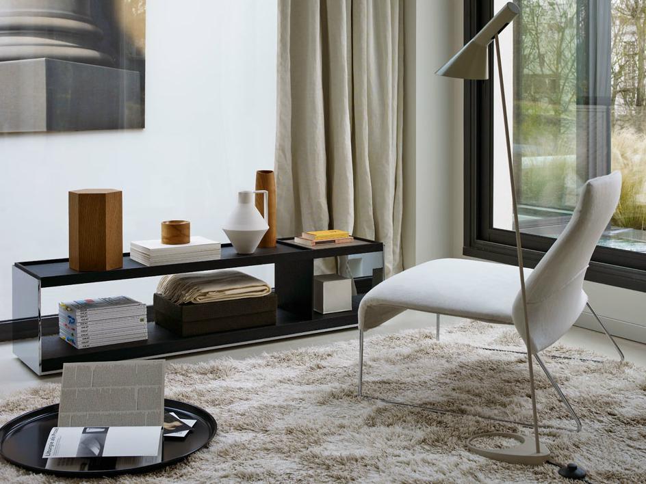 Sled base fabric easy chair | Lazy '05 by B&B Italia