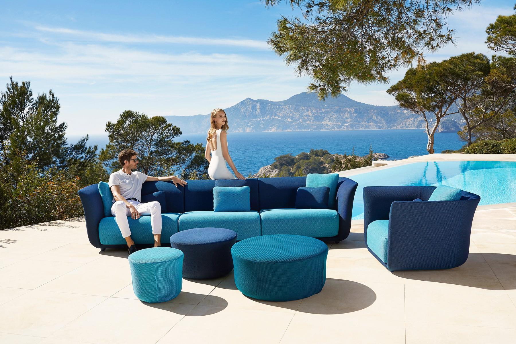Modular fabric garden sofa | Suave by Vondom