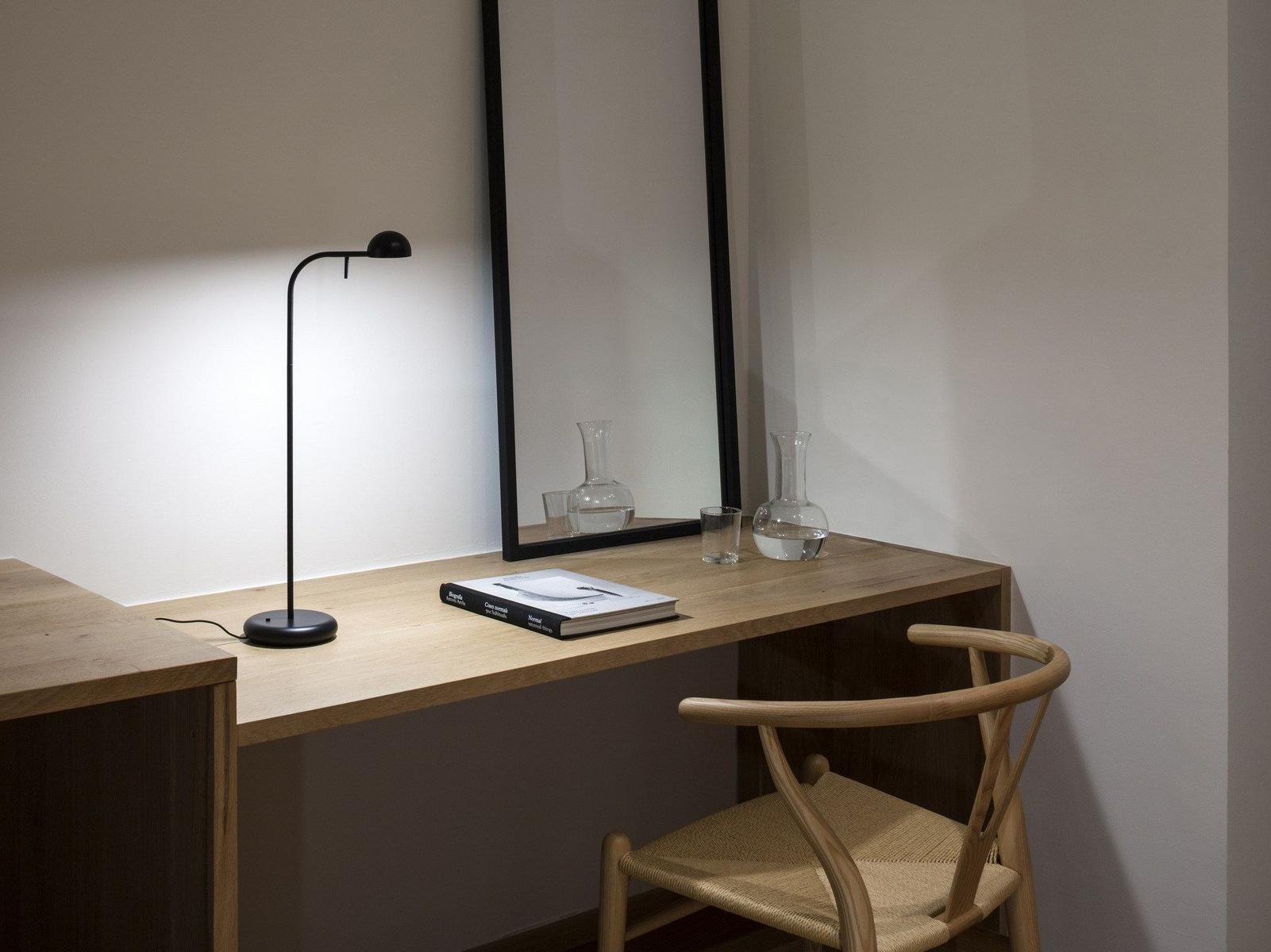 LED table lamp | Pin by Vibia