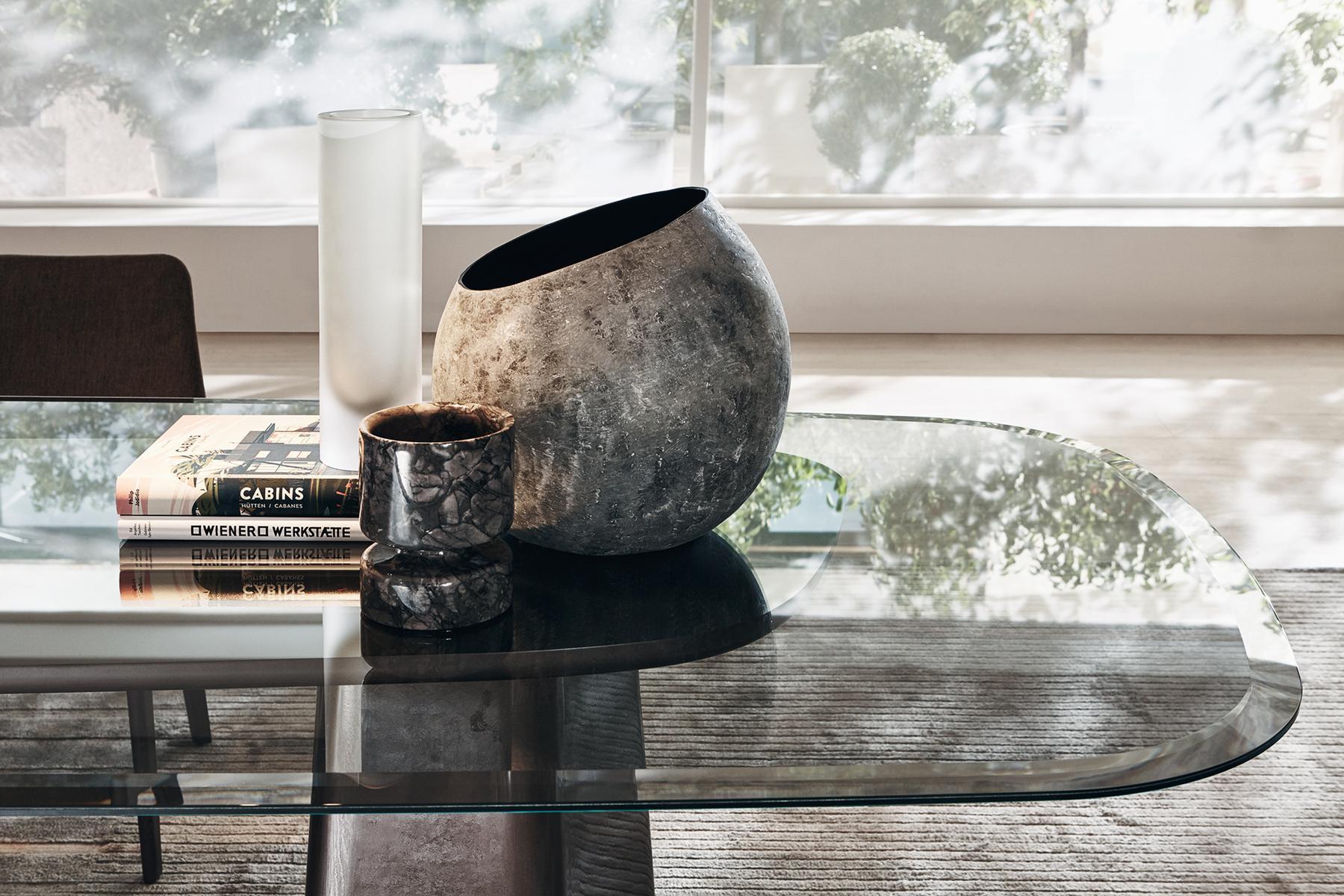 Rectangular glass living room table | Mayfair by Molteni