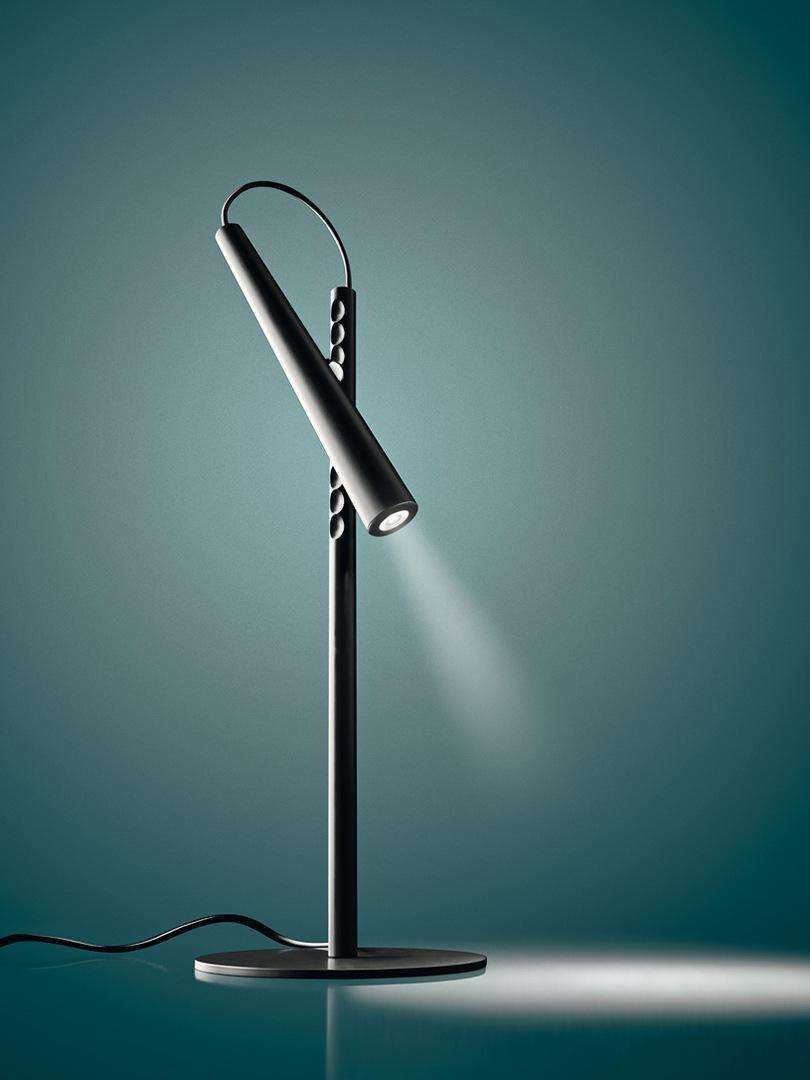 Metal floor lamp | Magneto by Foscarini
