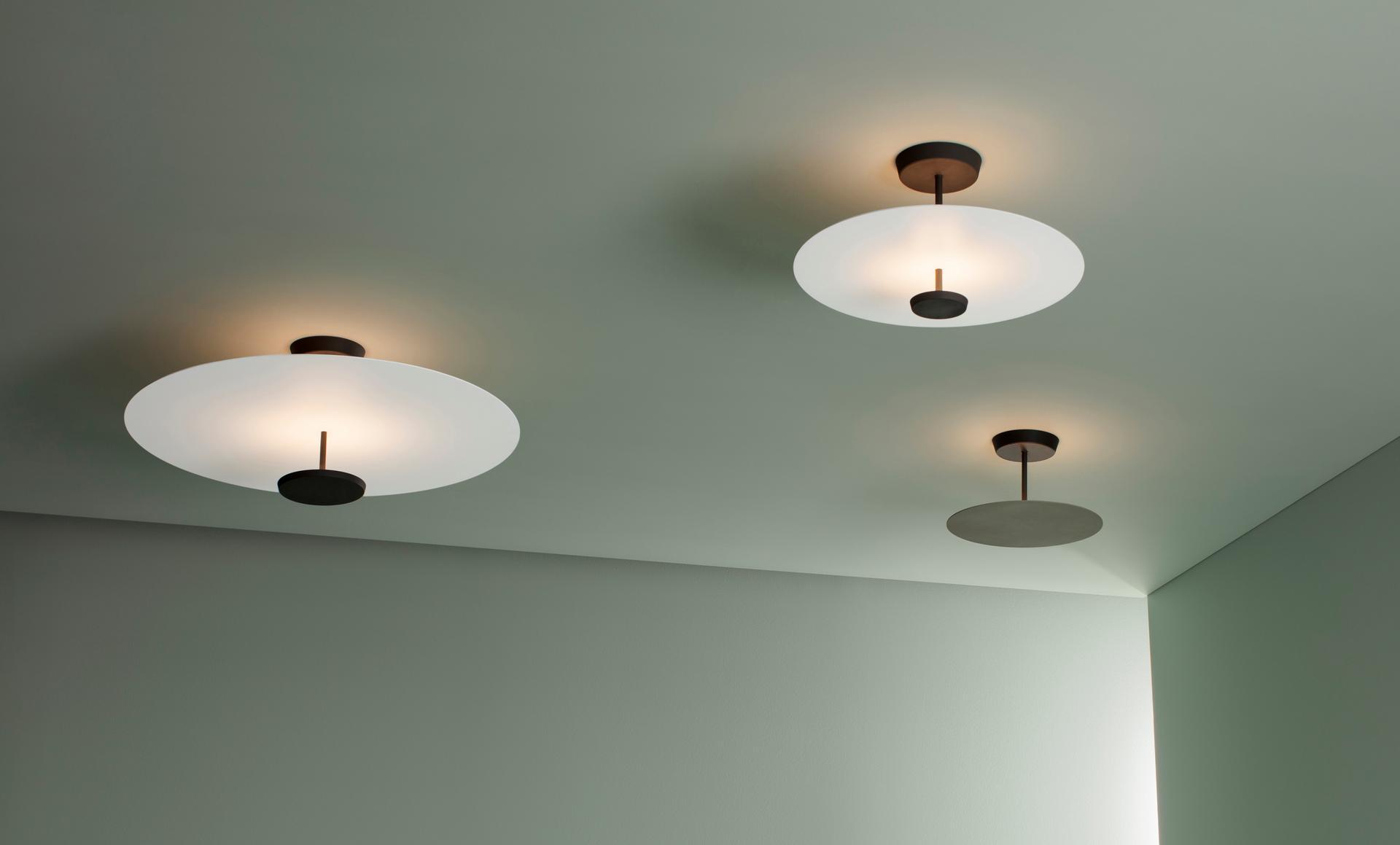LED metal ceiling lamp | Flat 5926 by Vibia