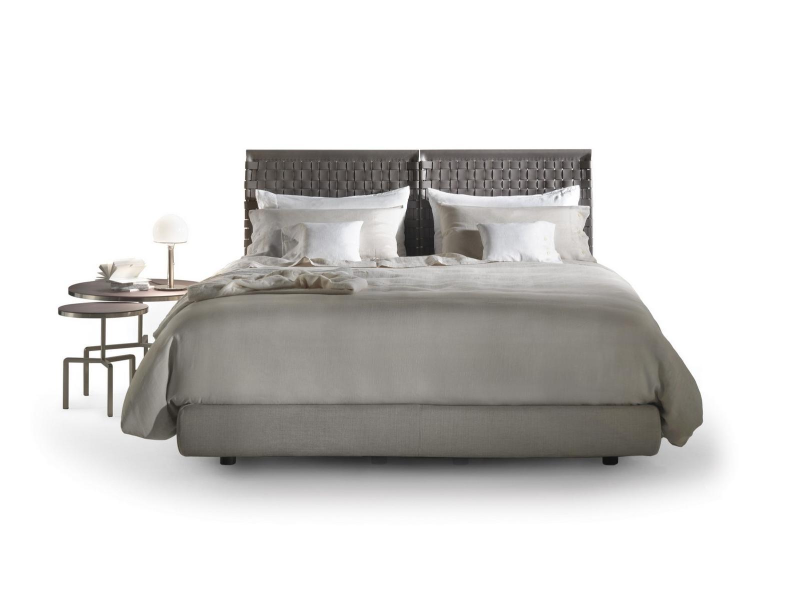 Tanned leather storage bed | Cestone by Flexform