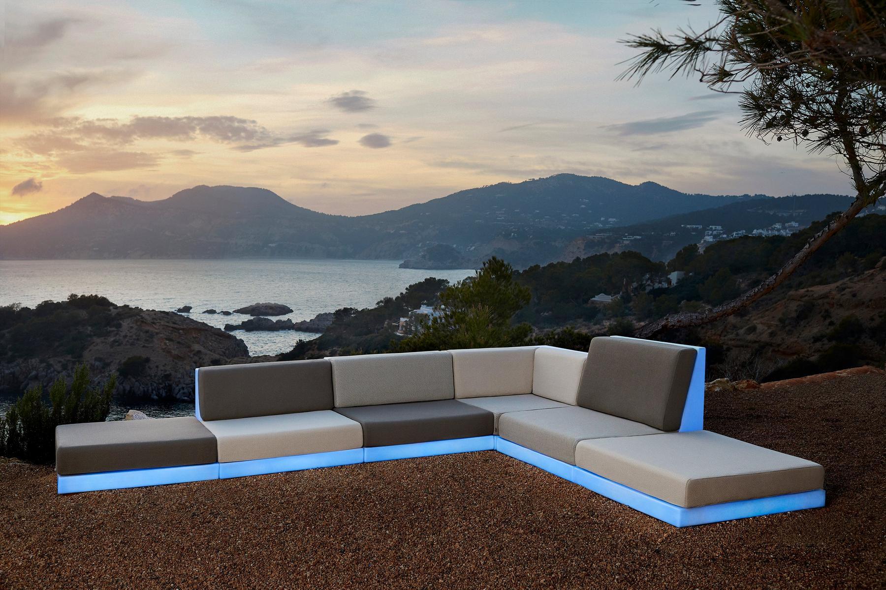 Modular fabric garden sofa | Pixel by Vondom