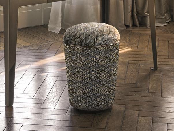 Round velvet pouf | Teo Loveluxe by Longhi