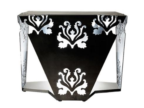 Square iron high side table | Macramé by Mantellassi 1926