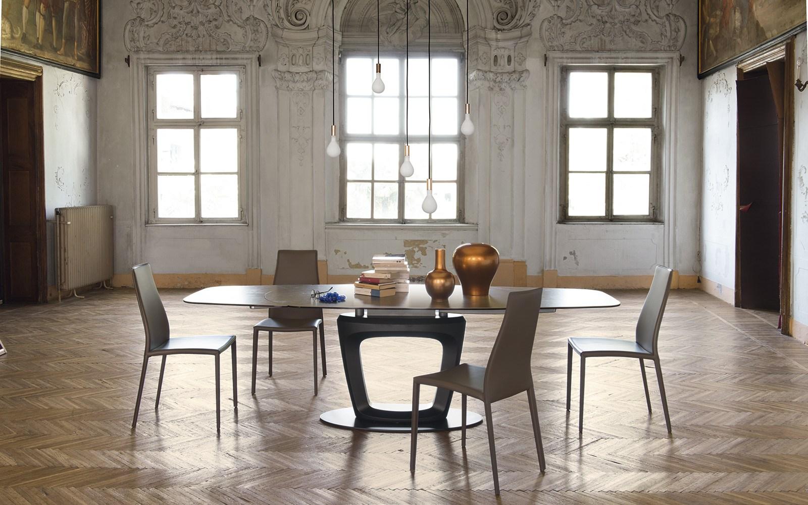 Extending glass table | Orbital by Calligaris