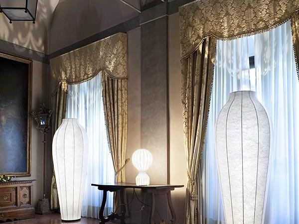 LED cocoon resin table lamp with dimmer | Cocoon Gatto by Flos