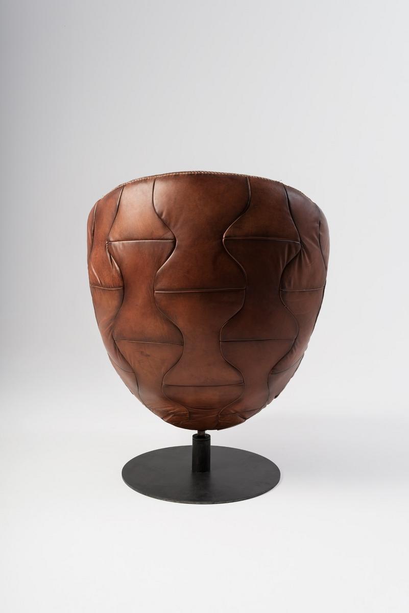 Swivel leather armchair with armrests | Pelè by Mantellassi 1926