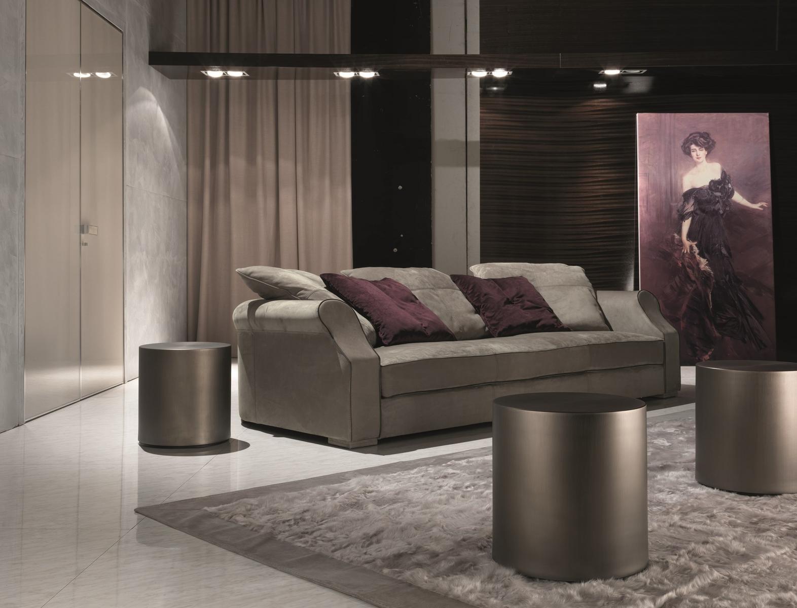 Sectional tanned leather sofa | Rubens Free Back Cushions by Longhi