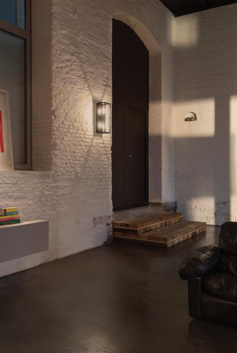 Direct-indirect light wall light | Montur L O E27 by Delta light