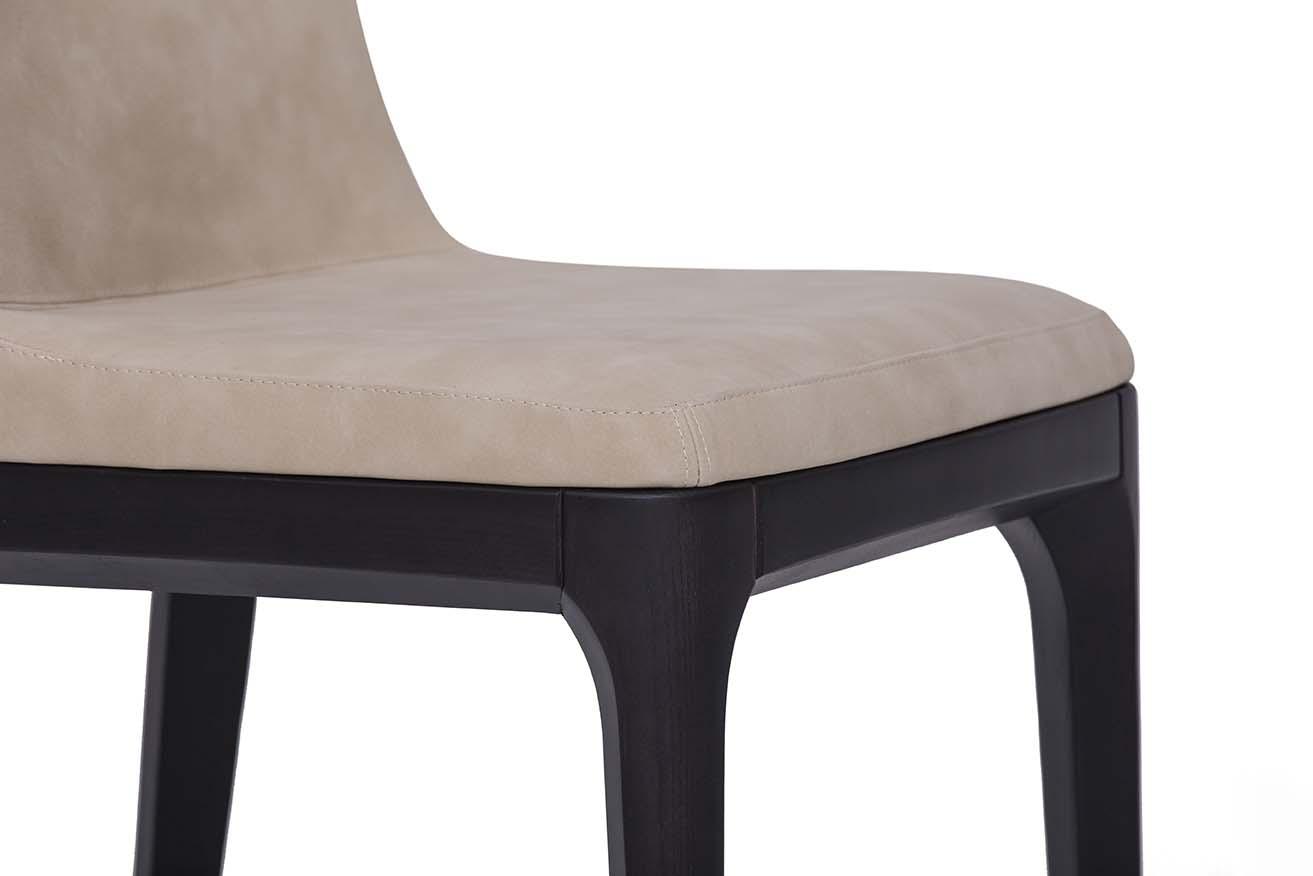 Upholstered leather chair | Gilda by Tonin Casa