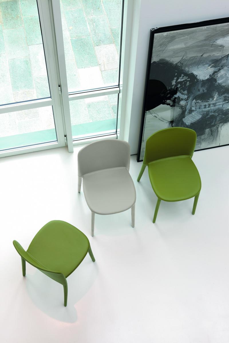 Upholstered leather chair | Regina by Tonin Casa