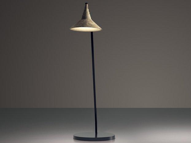 LED direct light brass table lamp | Unterlinden by Artemide