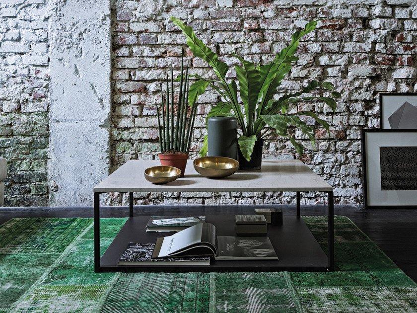 Stone coffee table for living room | Isola by Arketipo