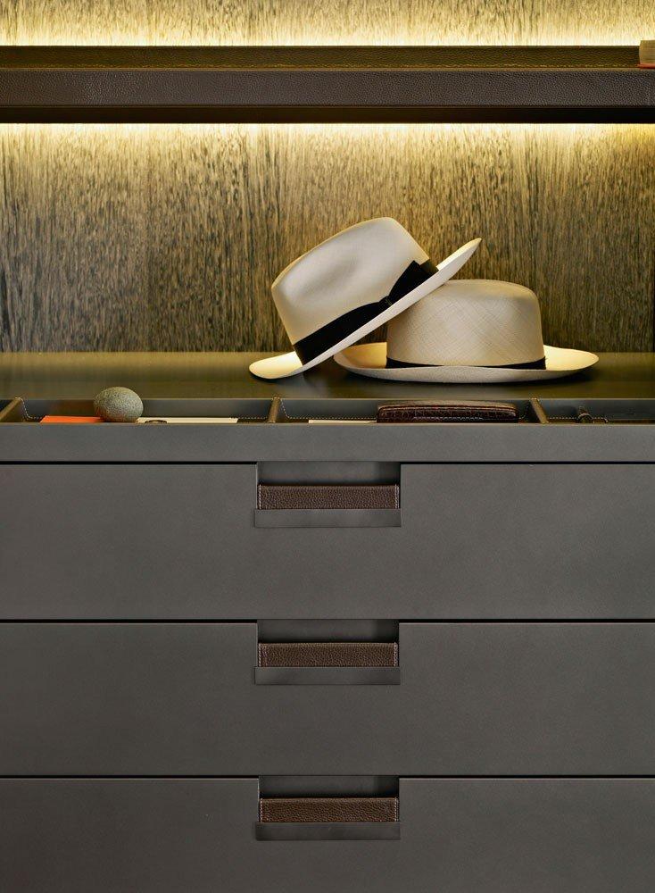 Walk-in wardrobe | Backstage by B&B Italia