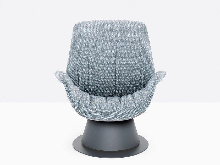 Swivel fabric armchair | Ila 2021 by Pedrali