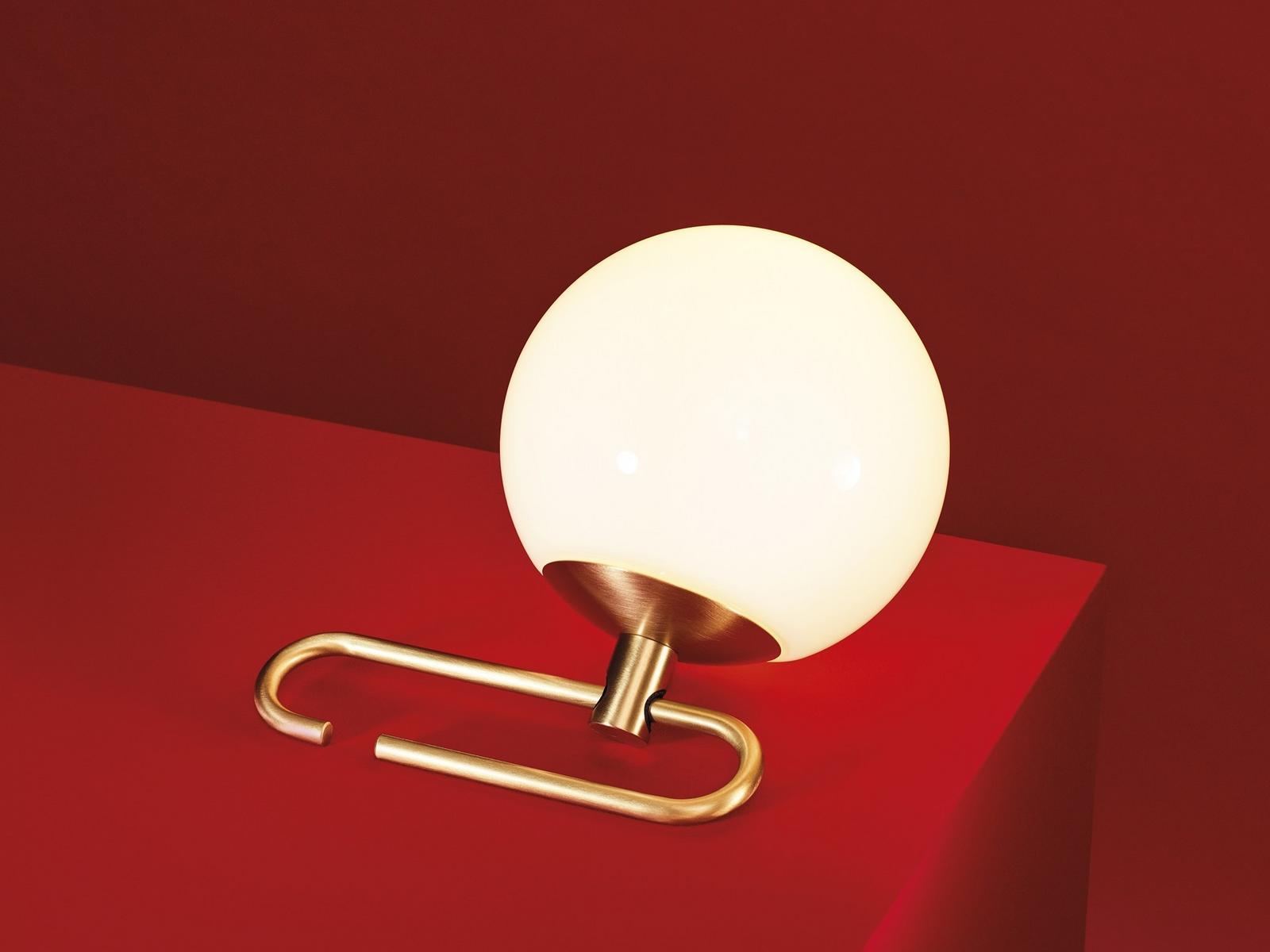 LED direct light table lamp | Nh by Artemide