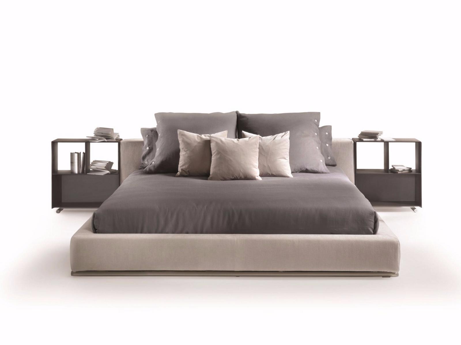 Fabric double bed with removable cover | Groundpiece by Flexform