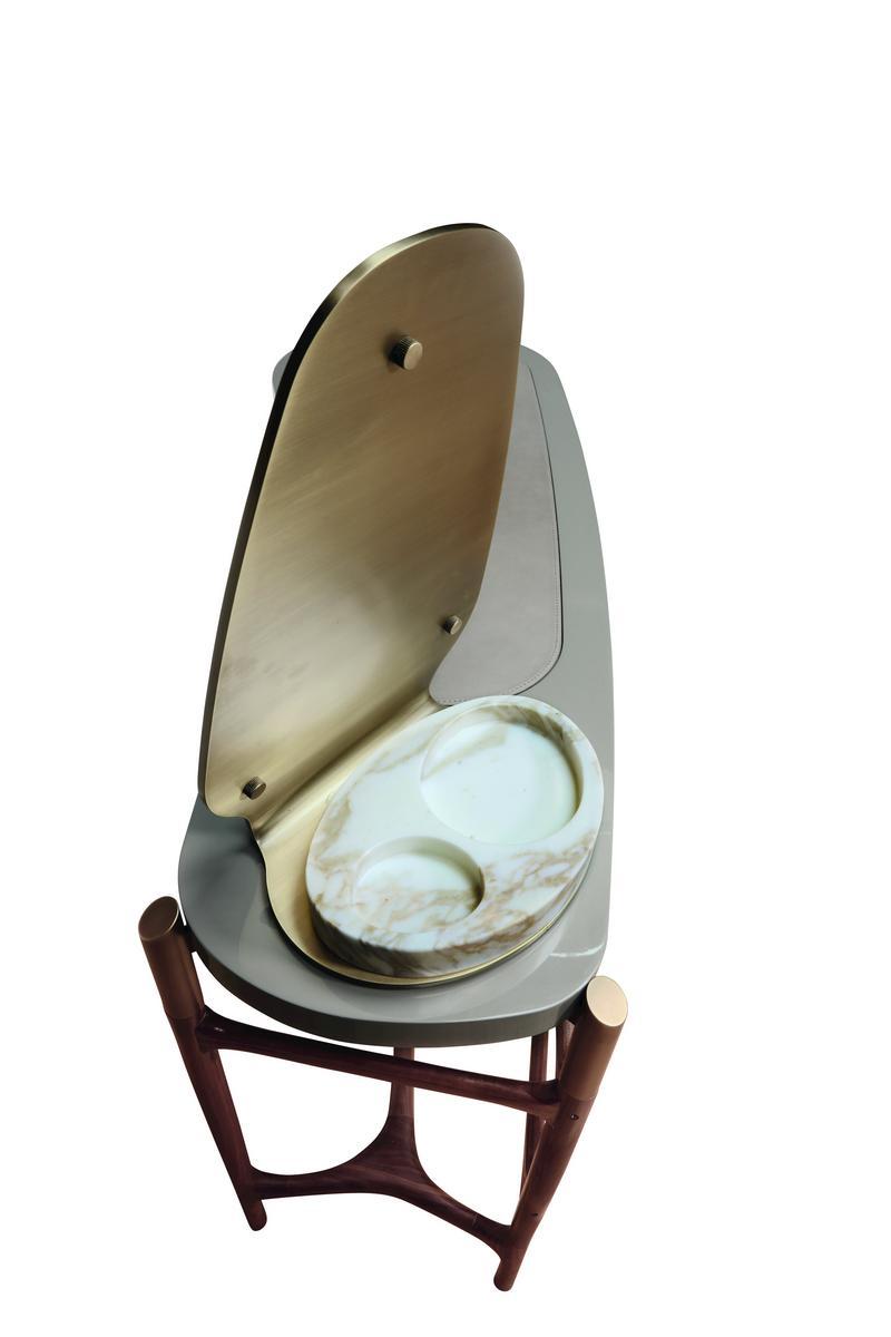 Countertop brass mirror with cabinet | Afrodite by Ezio Bellotti