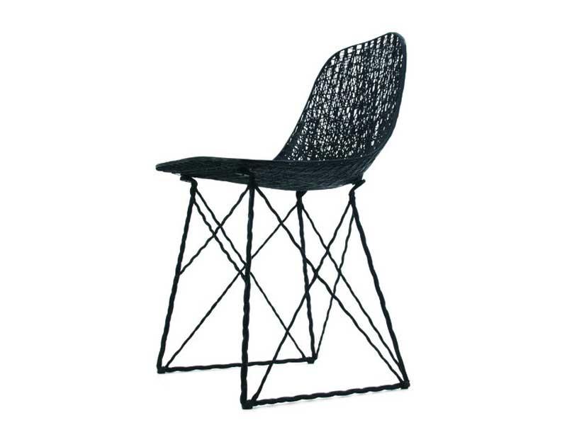 Sled base carbon fibre chair | Carbon Chair by Moooi
