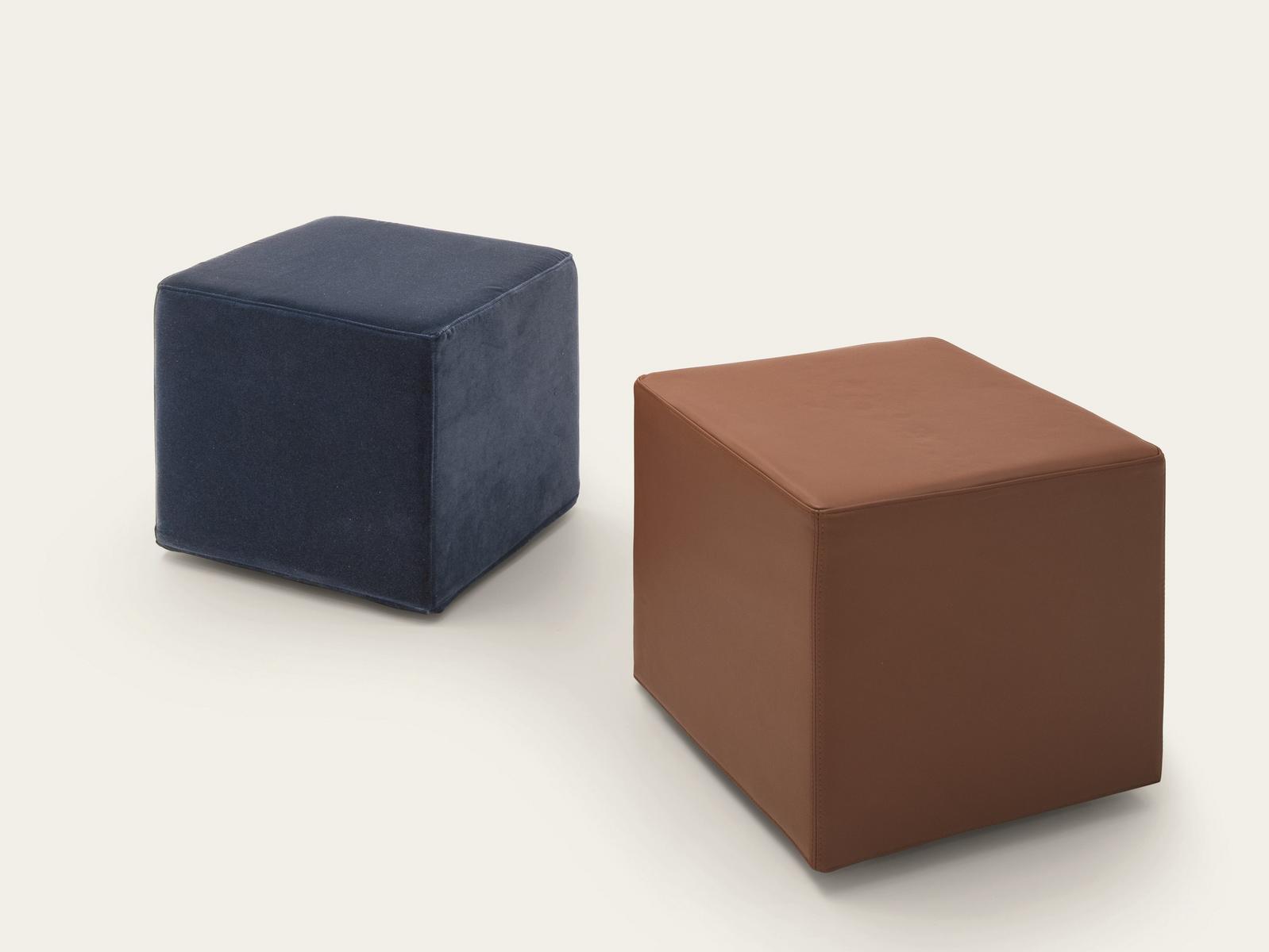 Upholstered square pouf | Cubo by Pianca