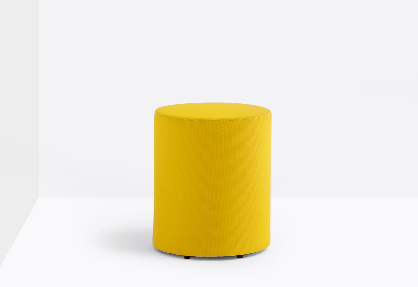 Upholstered pouf | Wow 322 by Pedrali