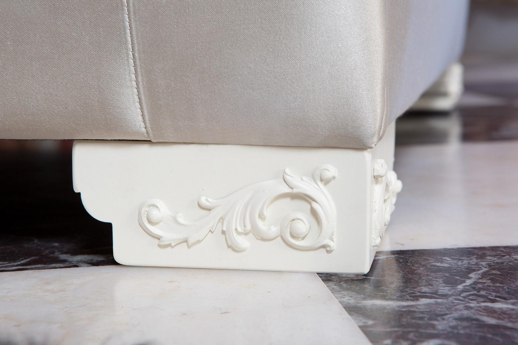 Chesterfield style tufted sofa | Desdemona Chic by Domingo salotti