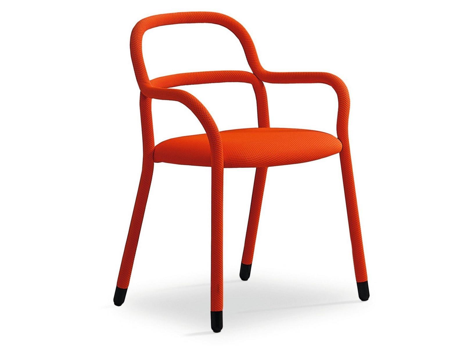 Armchair with four legs frame upholstered in fabric | Pippi P by Midj