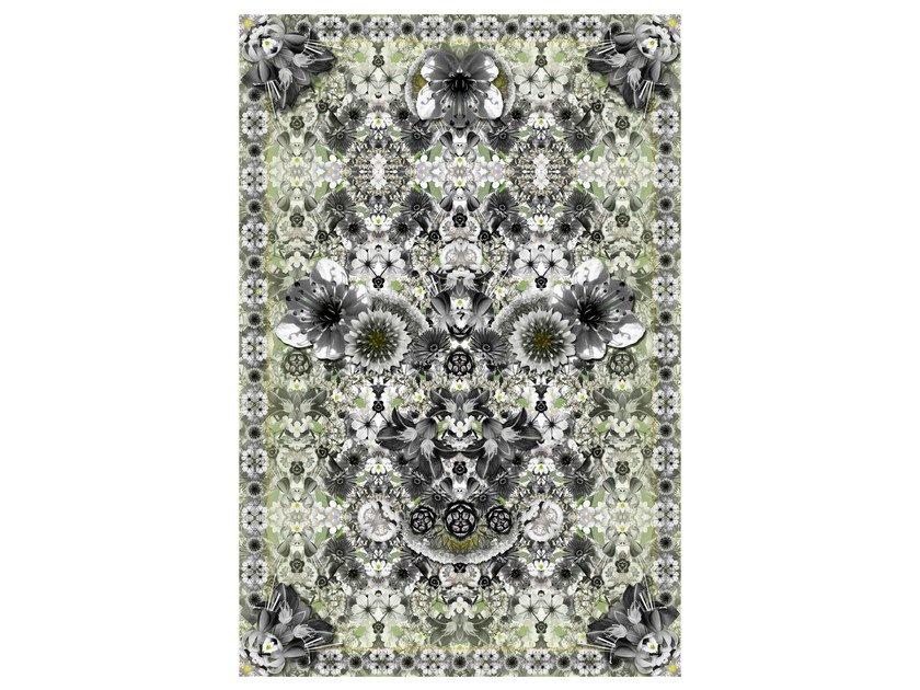 Rectangular rug with floral pattern | Eden King by Moooi