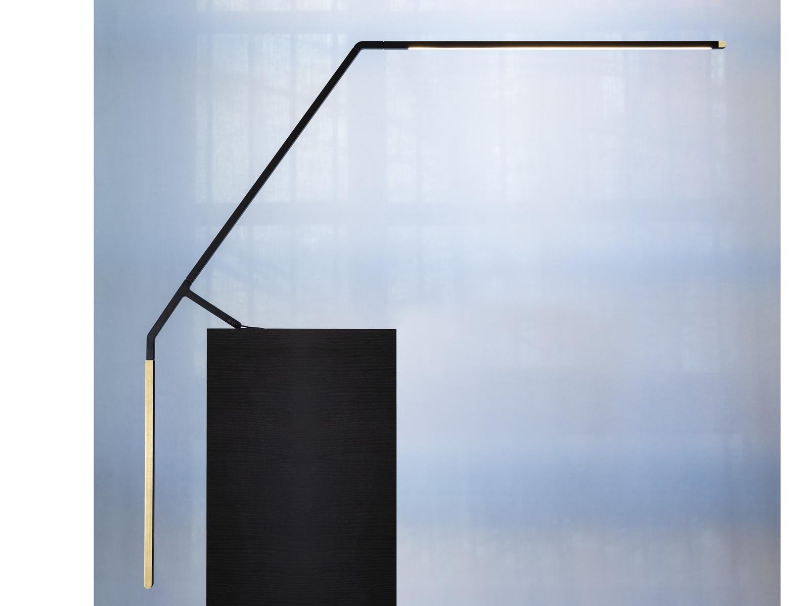 LED adjustable extruded aluminium table lamp | Bird by Nemo