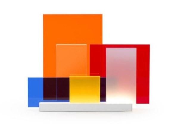 LED methacrylate table lamp | On Lines by Nemo