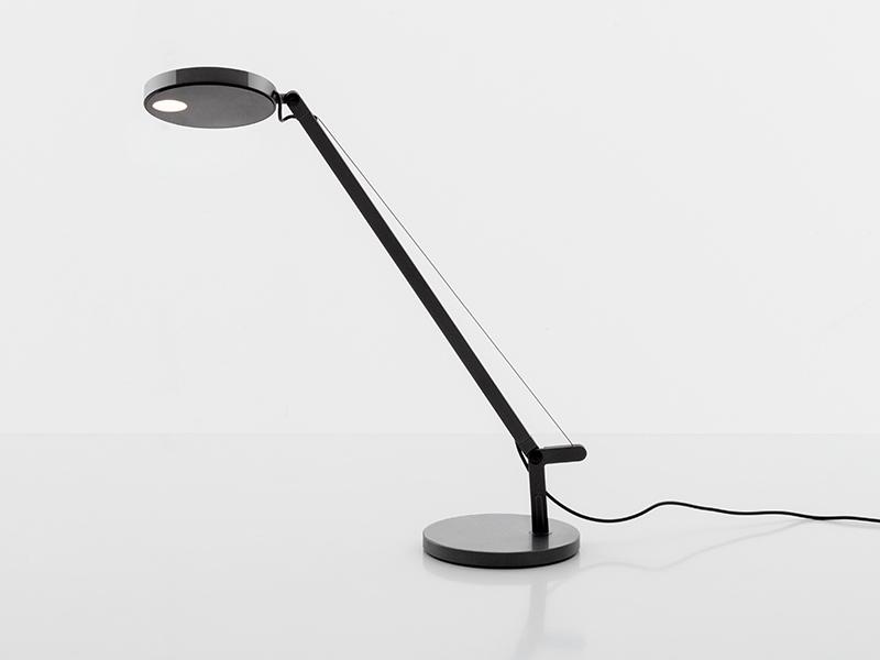 LED direct light die cast aluminium table lamp | Demetra Micro by Artemide