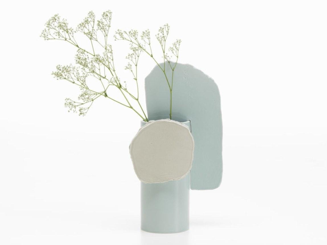 Handmade clay vase | Feuille by Vitra