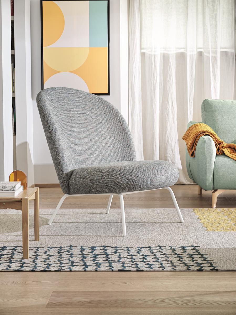 Upholstered fabric easy chair | Puffy by Calligaris