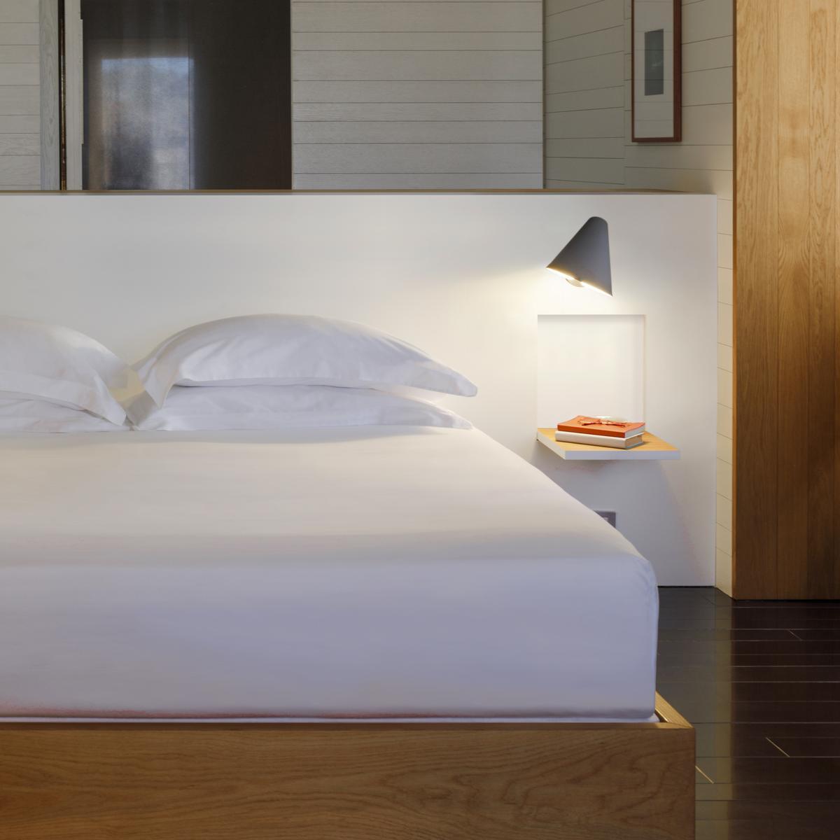 Wall lamp with swing arm | I.cono 0720 by Vibia