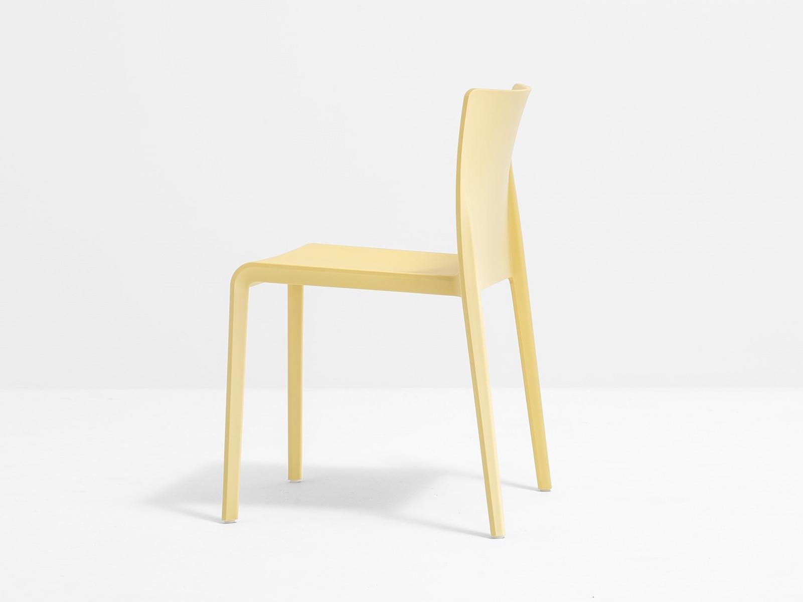 Polypropylene chair | Volt 670 by Pedrali