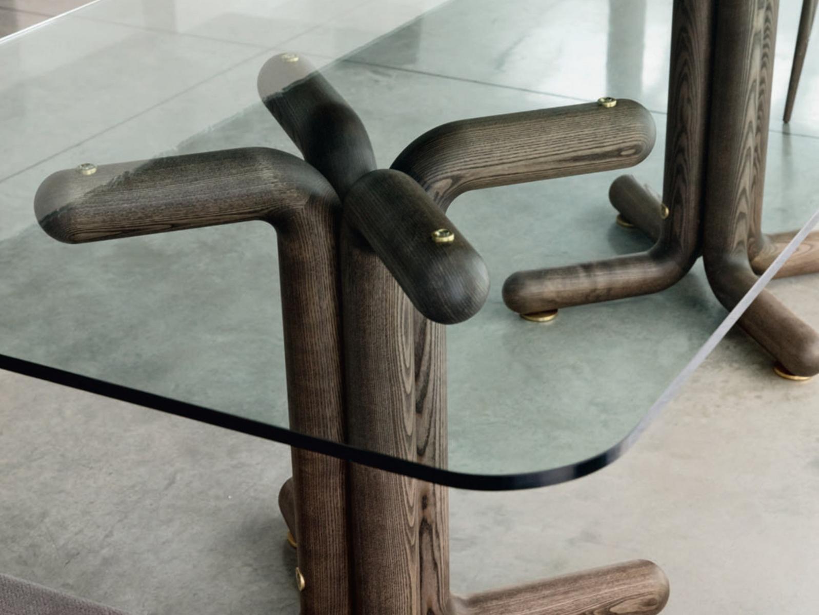 Walnut dining table and crystal top | Tondo by Porada